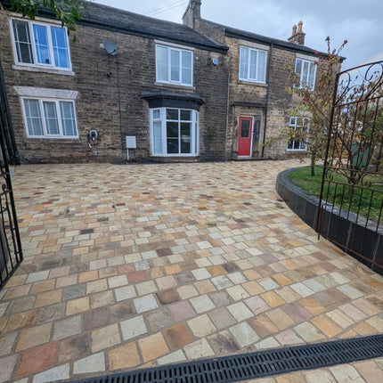 Mint Fossil Indian Sandstone Cobble - Calibrated - 150mm x 150mm x 20mm - The Landscape Factory