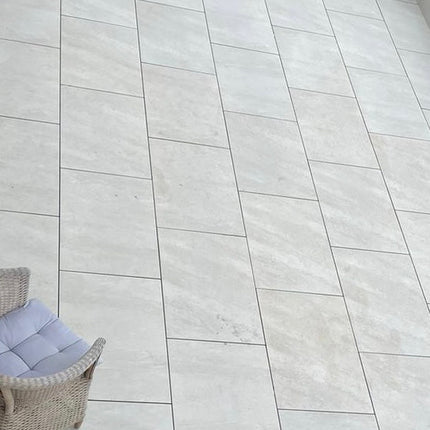 Lake Pearl White Porcelain Paving - The Landscape Factory